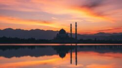 Panduan Lengkap Tata Cara Sholat Maghrib: Rukun, Sunnah, dan Dalil Shahih